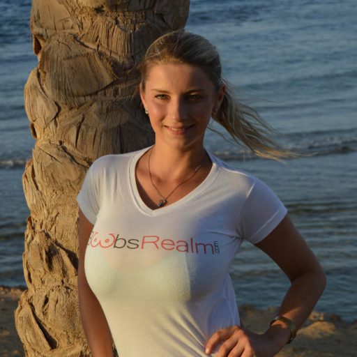 katerina hartlova smile