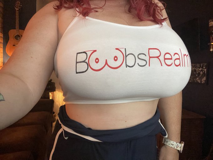 jenny-hotstuff-boobsrealm