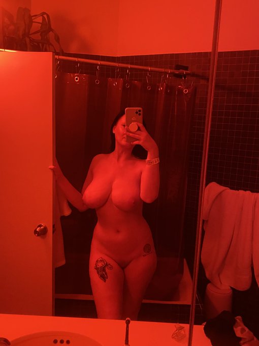 MichelleyRoo-nude