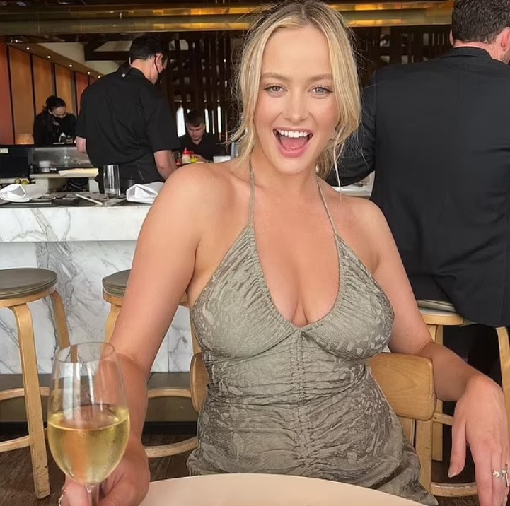 busty-australian